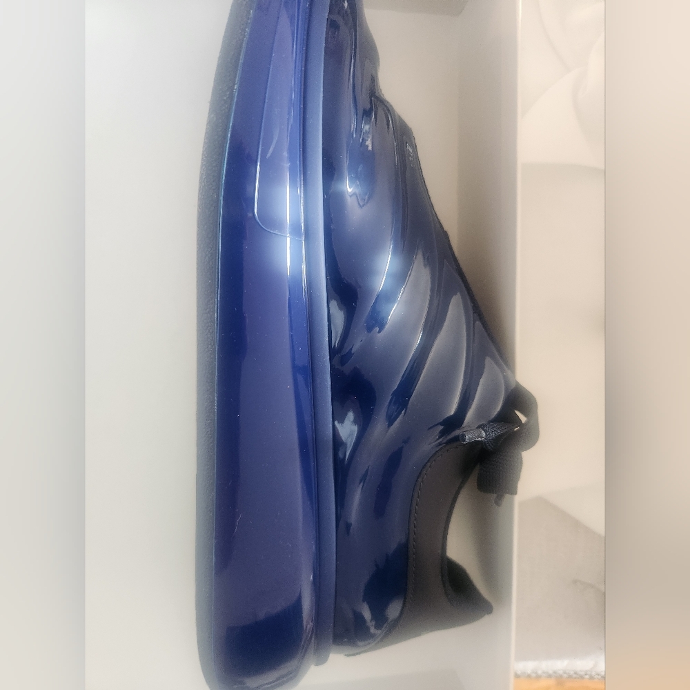 Alexander McQueen Oversized Lux Gloss Navy Sneakers - Picture 4 of 9
